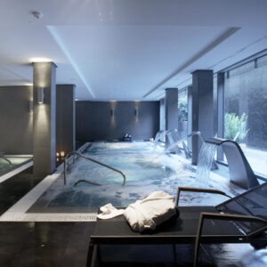 Erfrischen Sie sich: SPA 80 Min. + Wahl zwischen Obst mit Cava oder Mojito